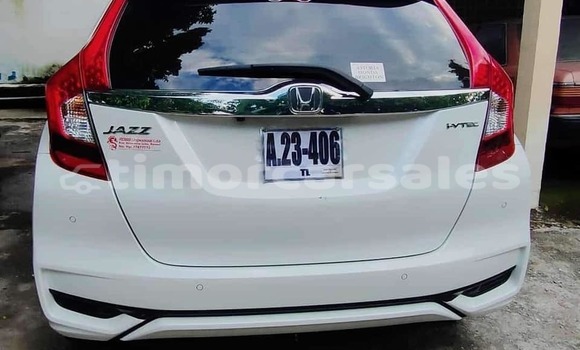 Buy Used Honda Jazz White Car in Dili in Dili Buy Used Honda Jazz White Car in Dili in Dili