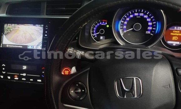 Buy Used Honda Jazz White Car in Dili in Dili Buy Used Honda Jazz White Car in Dili in Dili