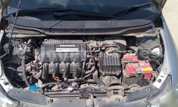 Buy Used Honda Insight Silver Car in Dili in Dili Buy Used Honda Insight Silver Car in Dili in Dili