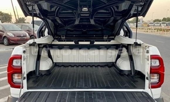 Buy Used Toyota Hilux White Car in Dili in Dili Buy Used Toyota Hilux White Car in Dili in Dili