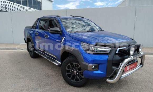 Buy Used Toyota Hilux Blue Car in Baguia in Baucau