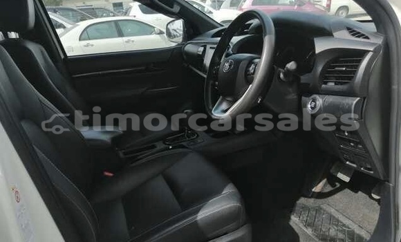 Buy Used Toyota Hilux White Car in Dili in Dili Buy Used Toyota Hilux White Car in Dili in Dili