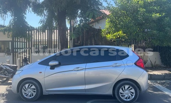 Buy Used Honda Fit Silver Car in Dili in Dili Buy Used Honda Fit Silver Car in Dili in Dili