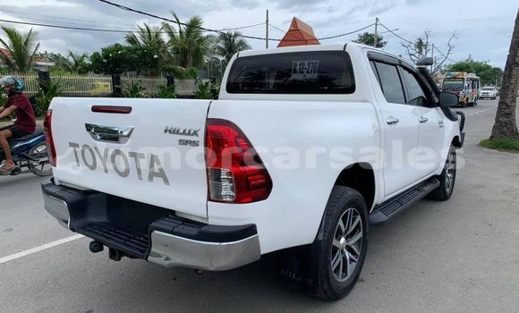 Buy Used Toyota Hilux White Car in Dili in Dili Buy Used Toyota Hilux White Car in Dili in Dili