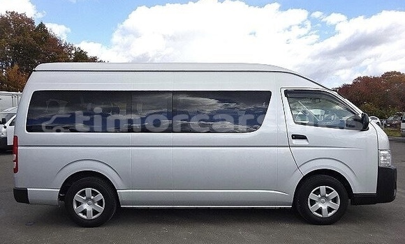 Buy Used Toyota Hiace Silver Car in Tutuala in Lautem Buy Used Toyota Hiace Silver Car in Tutuala in Lautem