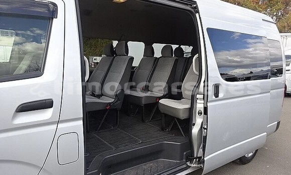 Buy Used Toyota Hiace Silver Car in Tutuala in Lautem Buy Used Toyota Hiace Silver Car in Tutuala in Lautem