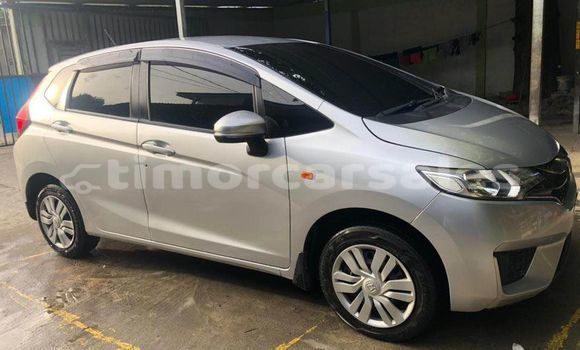 Buy Used Honda Fit Silver Car in Dili in Dili Buy Used Honda Fit Silver Car in Dili in Dili