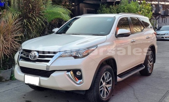 Buy Used Toyota Fortuner White Car in Cassa in Ainaro Buy Used Toyota Fortuner White Car in Cassa in Ainaro