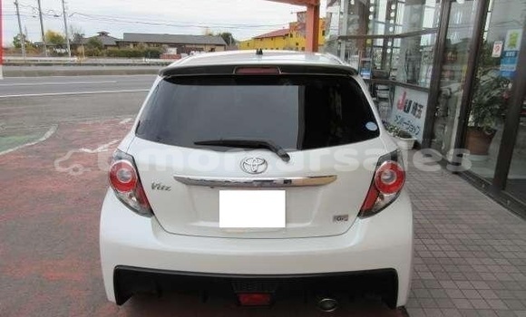Buy Used Toyota Vitz White Car in Alas in Manufahi Buy Used Toyota Vitz White Car in Alas in Manufahi