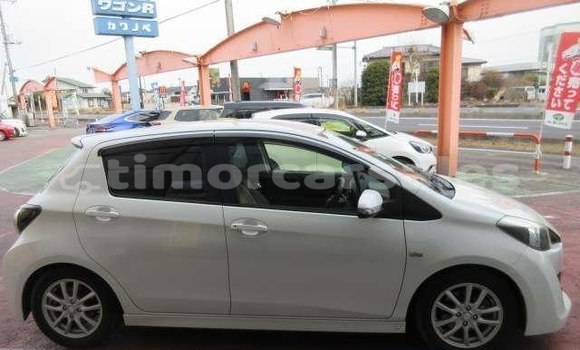 Buy Used Toyota Vitz White Car in Alas in Manufahi Buy Used Toyota Vitz White Car in Alas in Manufahi
