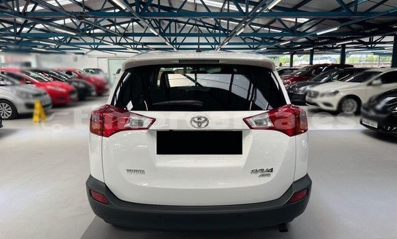 Buy Used Toyota RAV4 White Car in Liquica in Liquica Buy Used Toyota RAV4 White Car in Liquica in Liquica