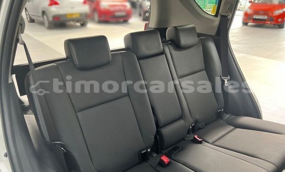 Buy Used Toyota RAV4 White Car in Liquica in Liquica Buy Used Toyota RAV4 White Car in Liquica in Liquica