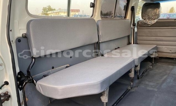 Buy Used Toyota Land Cruiser White Car in Dili in Dili Buy Used Toyota Land Cruiser White Car in Dili in Dili