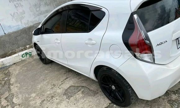 Acheter Occasion Voiture Toyota Aqua Blanc à Dili, Dili Acheter Occasion Voiture Toyota Aqua Blanc à Dili, Dili