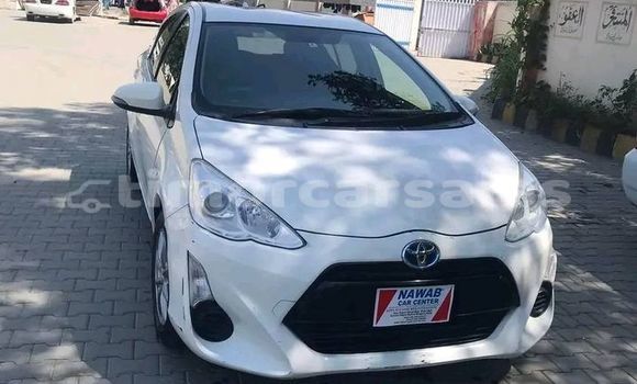 Acheter Occasion Voiture Toyota Aqua Blanc à Dili, Dili Acheter Occasion Voiture Toyota Aqua Blanc à Dili, Dili