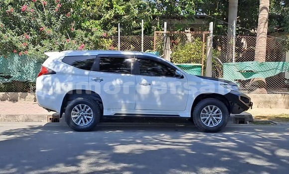 Buy Used Mitsubishi Pajero White Car in Dili in Dili Buy Used Mitsubishi Pajero White Car in Dili in Dili