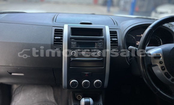 Buy Used Nissan X–Trail White Car in Dili in Dili Buy Used Nissan X–Trail White Car in Dili in Dili