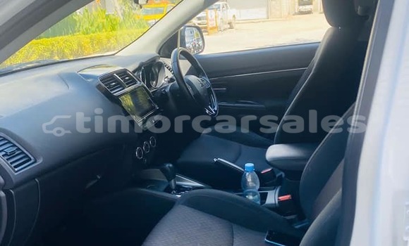 Buy Used Toyota Mark X ZiO White Car in Dili in Dili Buy Used Toyota Mark X ZiO White Car in Dili in Dili