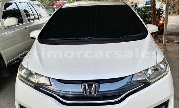 Buy Used Honda Fit White Car in Dili in Dili Buy Used Honda Fit White Car in Dili in Dili
