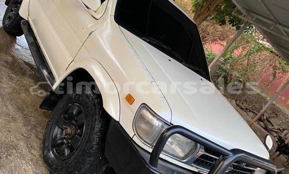 Buy Used Nissan Terrano White Car in Dili in Dili Buy Used Nissan Terrano White Car in Dili in Dili