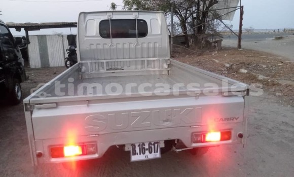 Buy Used Suzuki Carry White Car in Batugade in Bobonaro Buy Used Suzuki Carry White Car in Batugade in Bobonaro