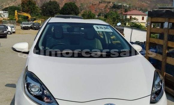 Buy Used Toyota Aqua White Car in Dili in Dili Buy Used Toyota Aqua White Car in Dili in Dili