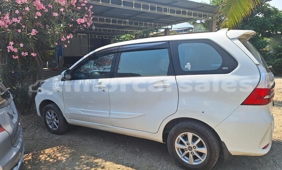 Buy Used Toyota Avanza White Car in Dili in Dili Buy Used Toyota Avanza White Car in Dili in Dili