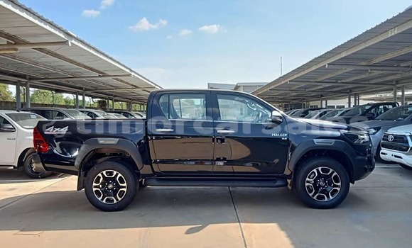 Buy Used Toyota Hilux Black Car in Auba in Bobonaro Buy Used Toyota Hilux Black Car in Auba in Bobonaro