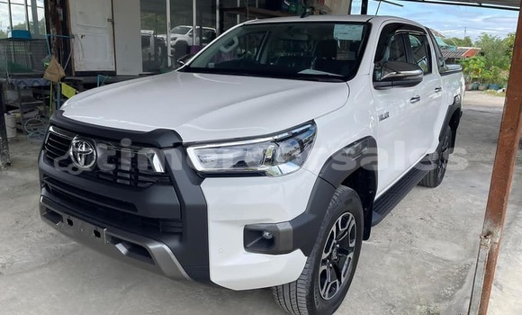 Buy Used Toyota Hilux White Car in Dili in Dili Buy Used Toyota Hilux White Car in Dili in Dili