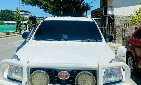 Buy Used Toyota Prado White Car in Dili in Dili Buy Used Toyota Prado White Car in Dili in Dili