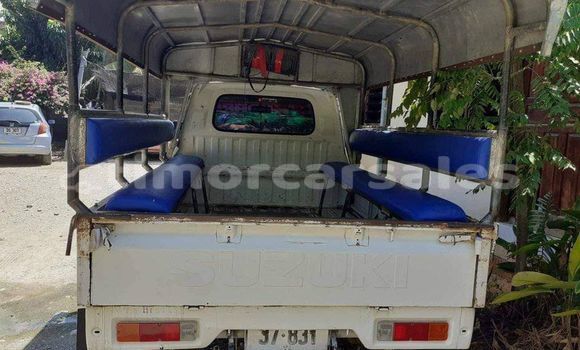 Buy Used Toyota Mega Cruiser White Car in Dili in Dili Buy Used Toyota Mega Cruiser White Car in Dili in Dili