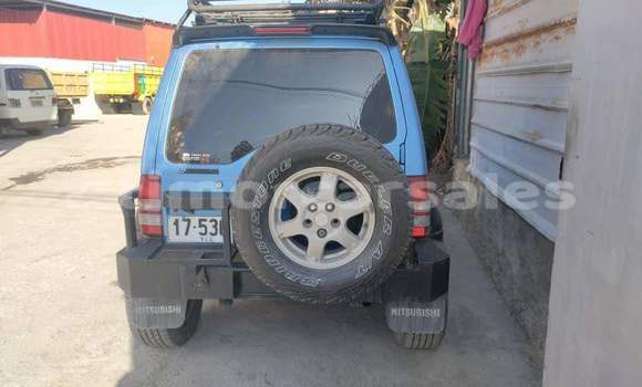 Buy Used Mitsubishi Pajero Blue Car in Dili in Dili Buy Used Mitsubishi Pajero Blue Car in Dili in Dili