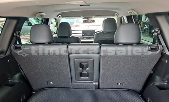 Buy Used Toyota Highlander White Car in Dili in Dili Buy Used Toyota Highlander White Car in Dili in Dili