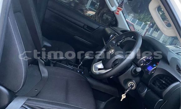 Buy Used Toyota Hilux White Car in Dili in Dili Buy Used Toyota Hilux White Car in Dili in Dili