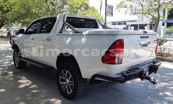 Buy Used Toyota Hilux White Car in Dili in Dili Buy Used Toyota Hilux White Car in Dili in Dili