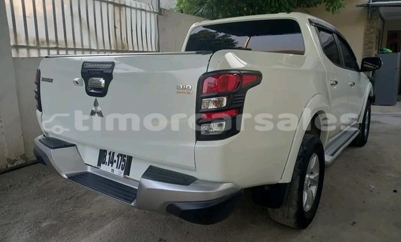 Buy Used Mitsubishi Airtrek White Car in Dili in Dili Buy Used Mitsubishi Airtrek White Car in Dili in Dili