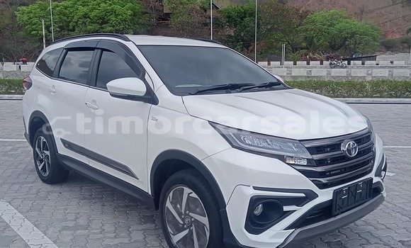 Buy Used Toyota Rush White Car in Atabae in Bobonaro