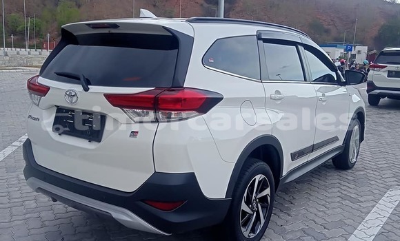 Buy Used Toyota Rush White Car in Atabae in Bobonaro Buy Used Toyota Rush White Car in Atabae in Bobonaro