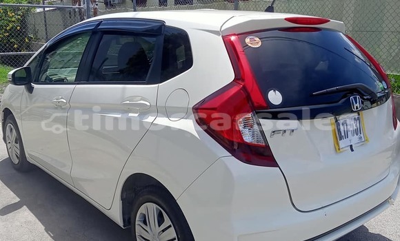 Buy Used Honda Fit White Car in Atabae in Bobonaro Buy Used Honda Fit White Car in Atabae in Bobonaro