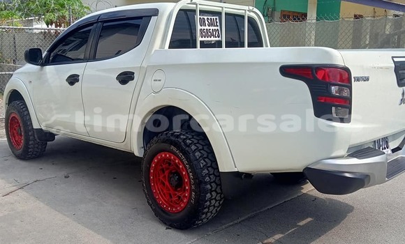 Buy Used Mitsubishi Triton White Car in Atabae in Bobonaro Buy Used Mitsubishi Triton White Car in Atabae in Bobonaro