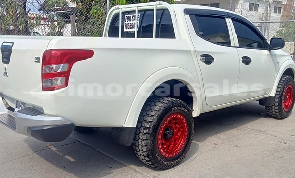 Buy Used Mitsubishi Triton White Car in Atabae in Bobonaro Buy Used Mitsubishi Triton White Car in Atabae in Bobonaro