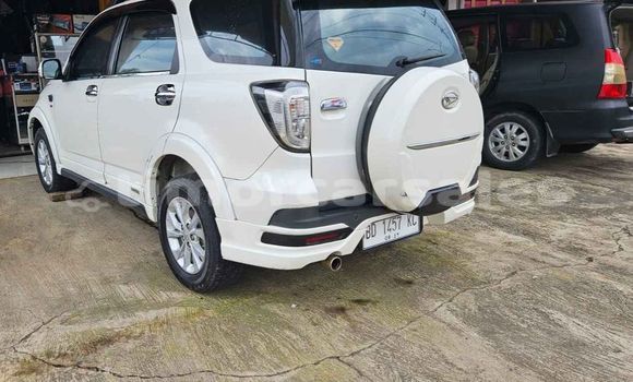 Buy Used Daihatsu Terios White Car in Dili in Dili