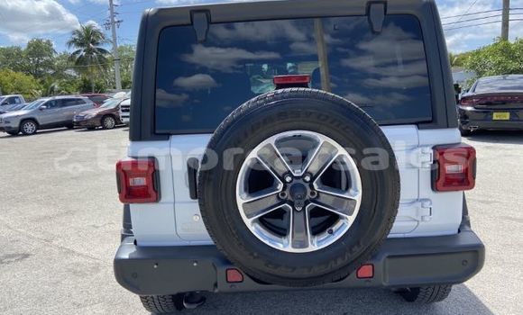 Buy Used Jeep Wrangler White Car in Atabae in Bobonaro Buy Used Jeep Wrangler White Car in Atabae in Bobonaro