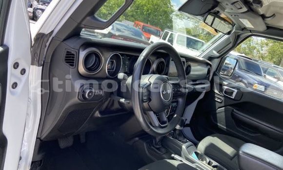 Buy Used Jeep Wrangler White Car in Atabae in Bobonaro Buy Used Jeep Wrangler White Car in Atabae in Bobonaro
