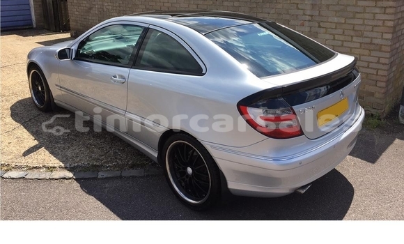 Buy Used Mercedes-Benz C–Class Other Car in Manatuto in Manatuto