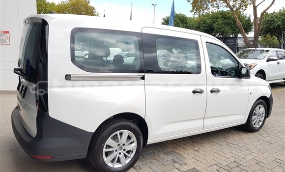 Buy Used Volkswagen Caddy White Car in Dili in Dili Buy Used Volkswagen Caddy White Car in Dili in Dili