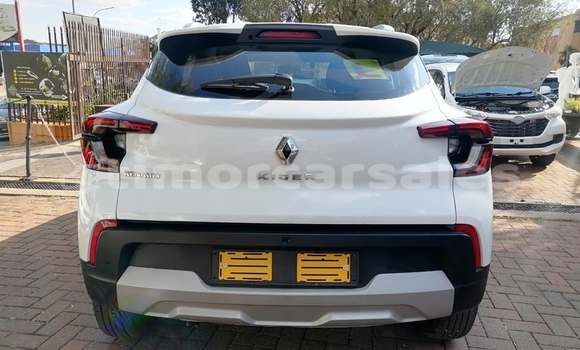 Buy Used Renault KWID White Car in Dili in Dili Buy Used Renault KWID White Car in Dili in Dili