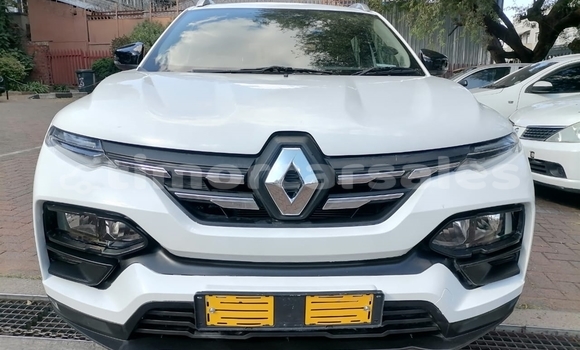 Buy Used Renault KWID White Car in Dili in Dili Buy Used Renault KWID White Car in Dili in Dili