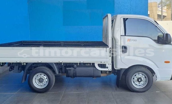 Buy Used Kia K7 White Car in Dili in Dili Buy Used Kia K7 White Car in Dili in Dili