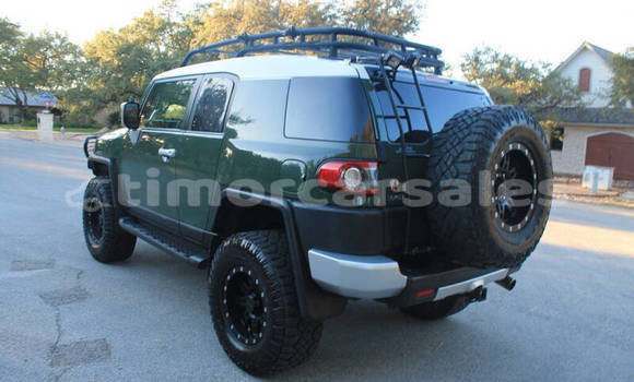 Buy Used Toyota FJ Cruiser Brown Car in Dili in Dili Buy Used Toyota FJ Cruiser Brown Car in Dili in Dili